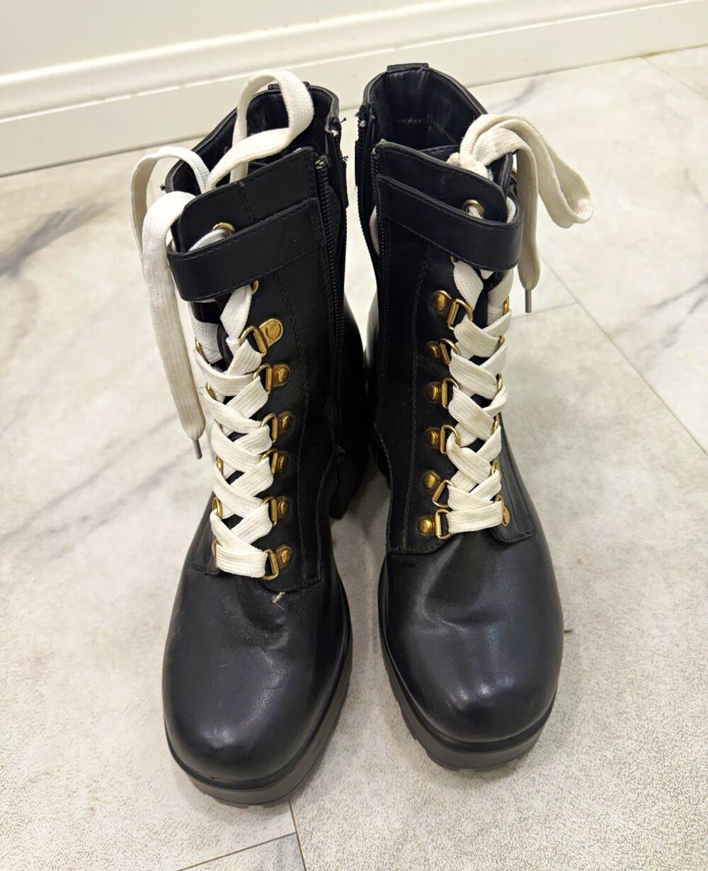 Koi Footwear Women’s Black Faux Leather Combat Lace-Up Platform Ankle Boots 8.5